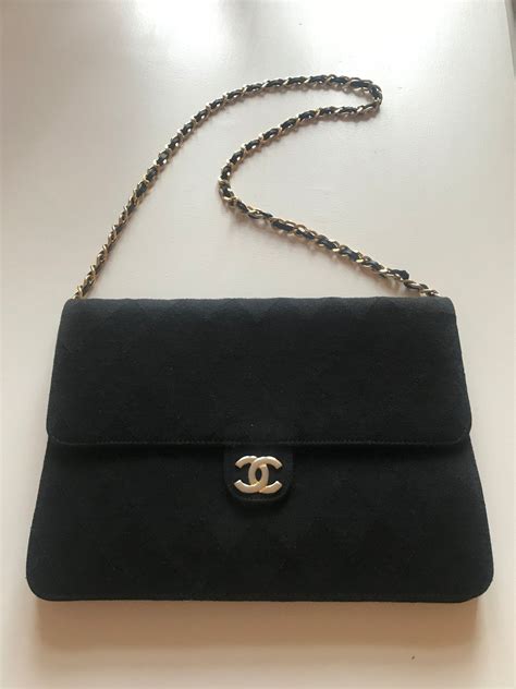 chanel vintage clutch.